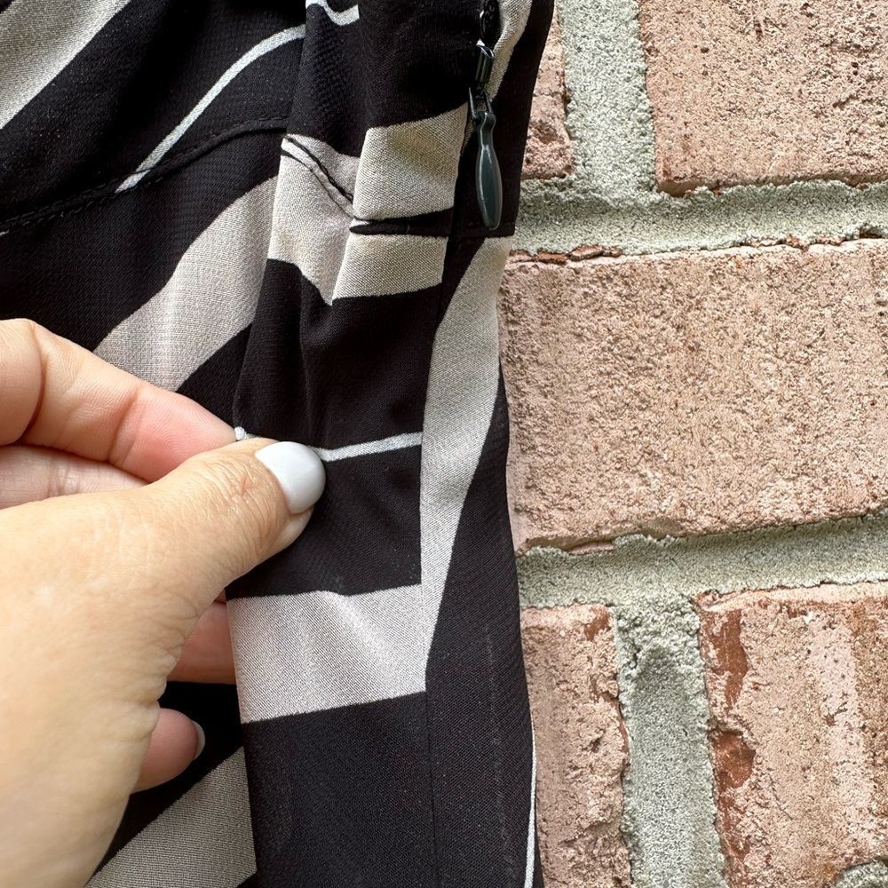 NWT Ann Taylor Striped Black and White Women's Skirt - Picture 2 of 7